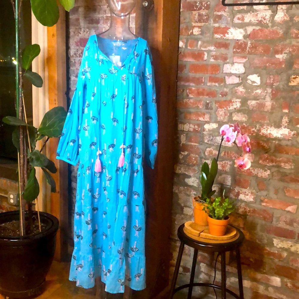 Flowy summer ostrich maxi dress